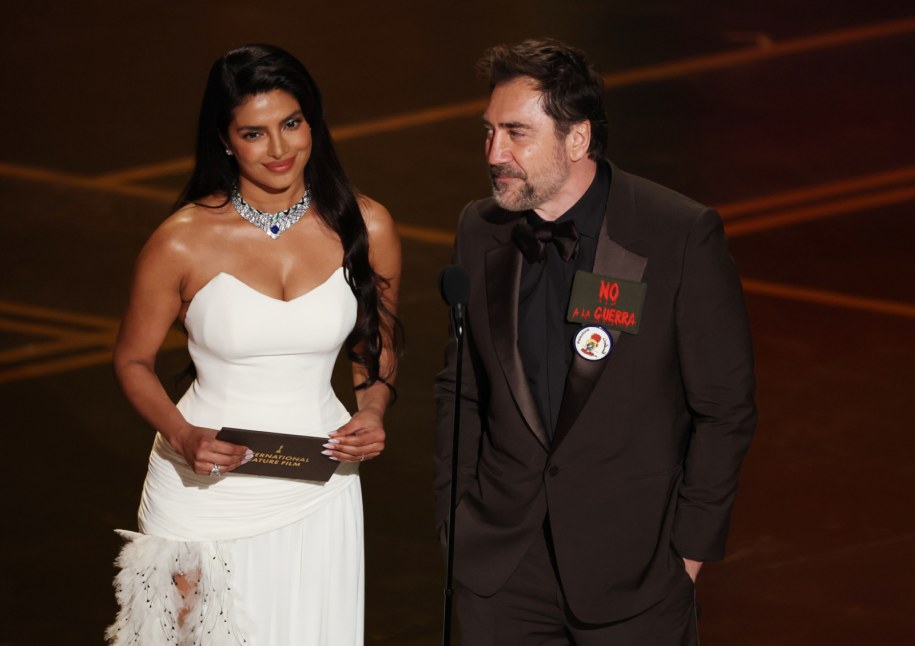 Priyanka Chopra Jonas i Javier Bardem /CHRIS TORRES /PAP/EPA