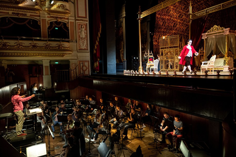 Próba medialna spektaklu "Wesele Figara" /Maciej Kulczyński /PAP