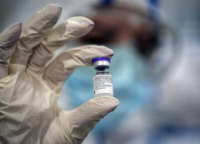 Próba wyłudzenia certyfikatu szczepienia na Śląsku. NFZ zawiadomi policję