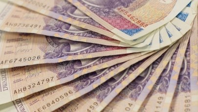 Próba wyłudzenia ponad 27 mln zł z PARP. Zatrzymane 4 osoby