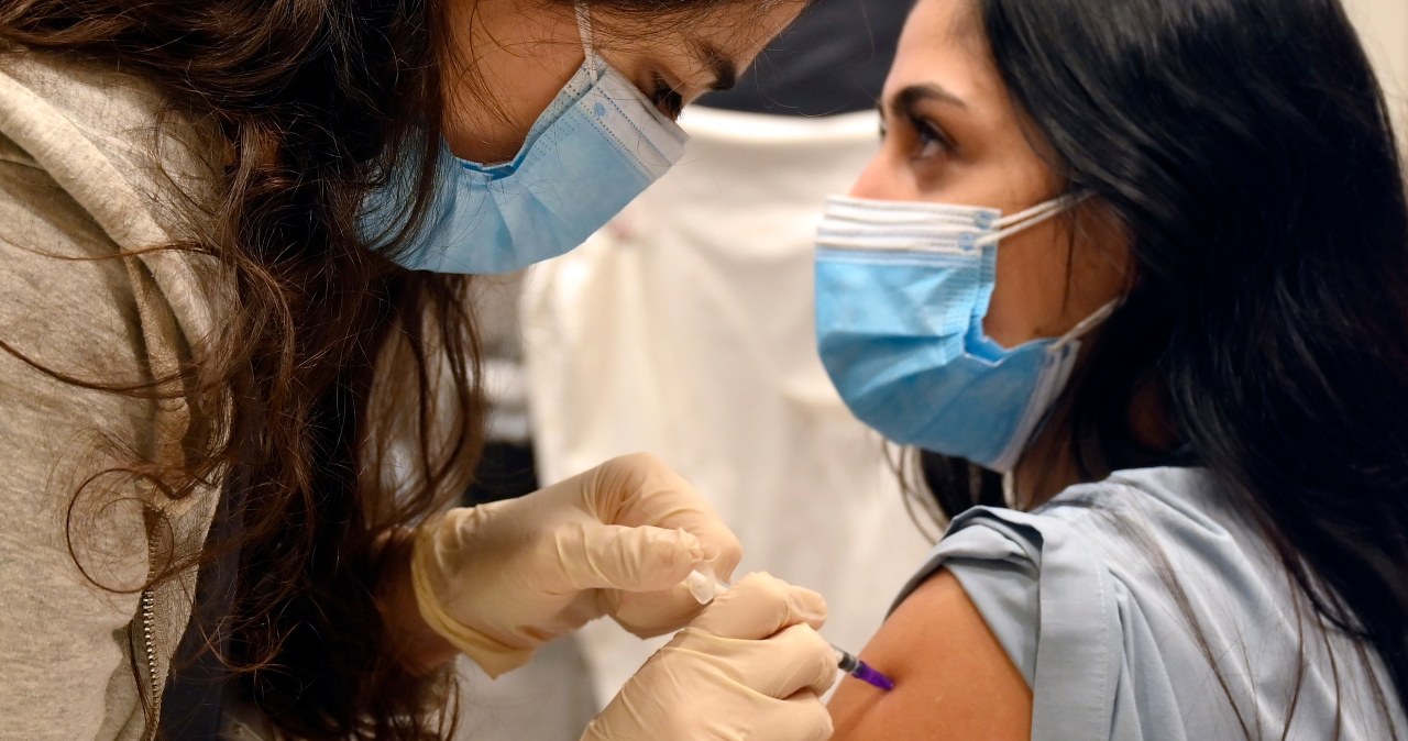 Problem z drugą dawką szczepień przeciwko Covid-19. Przewidywane są opóźnienia