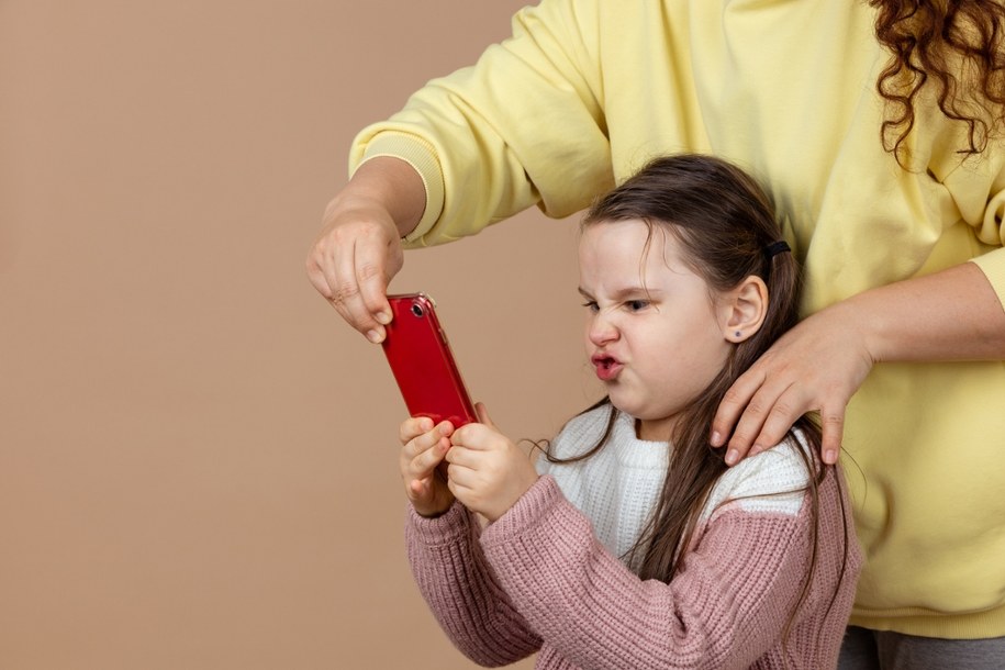Problemem nie są same urządzenia, ale sposób, w jaki z nich korzystamy /Shutterstock
