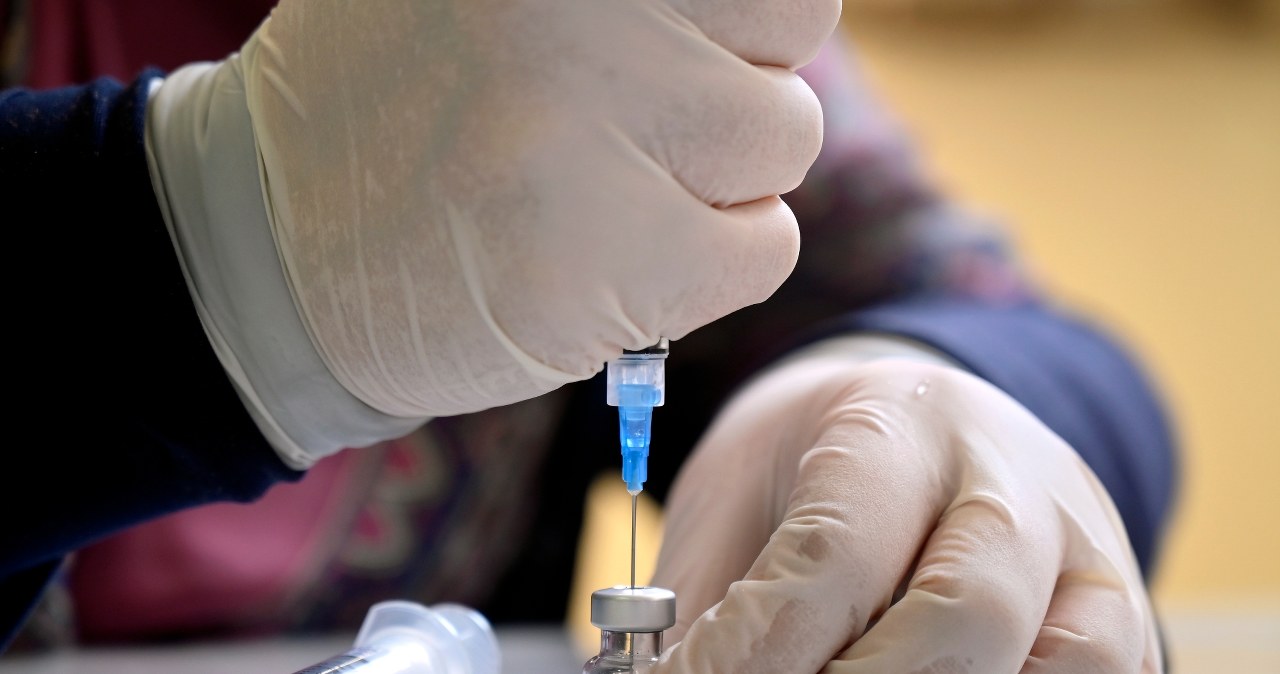 Problemy z dystrybucją szczepionki mogą występować jeszcze przez miesiąc