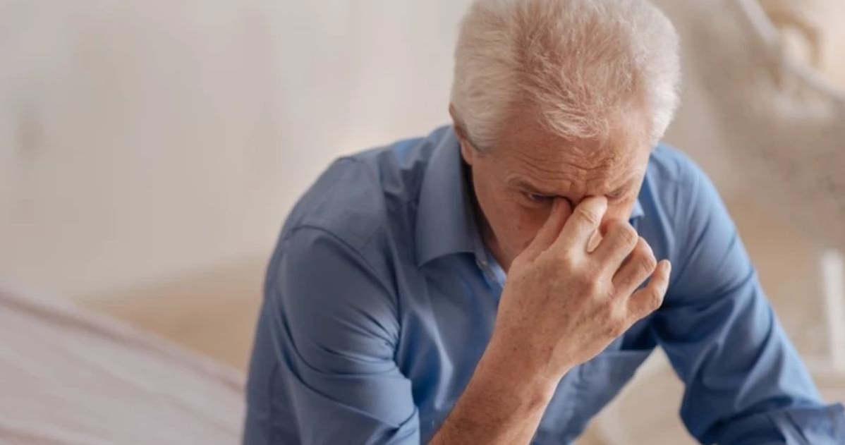 Problemy z oddawaniem moczu są wstydliwe dla mężczyzn, dlatego często odwlekają oni wizytę u lekarza /123RF/PICSEL