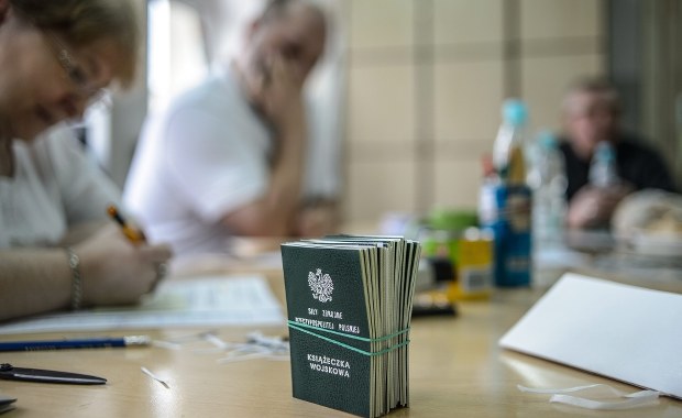 Problemy ze skompletowaniem wojskowych komisji kwalifikacyjnych. Pomysł rządu