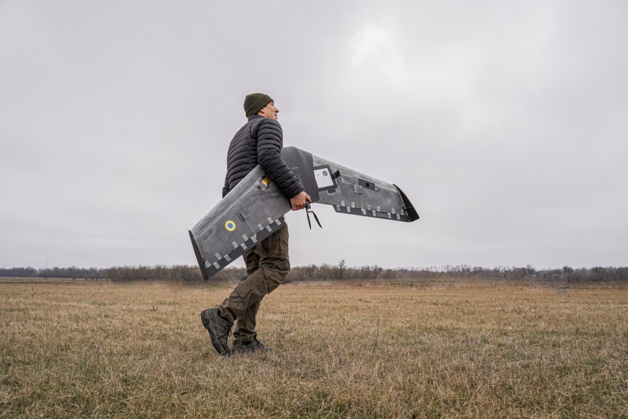 Próbne loty bezzałogowych statków powietrznych na poligonie w obwodzie charkowskim na zdjęciu z 1 kwietnia br. /Vladyslav Karpovych /PAP