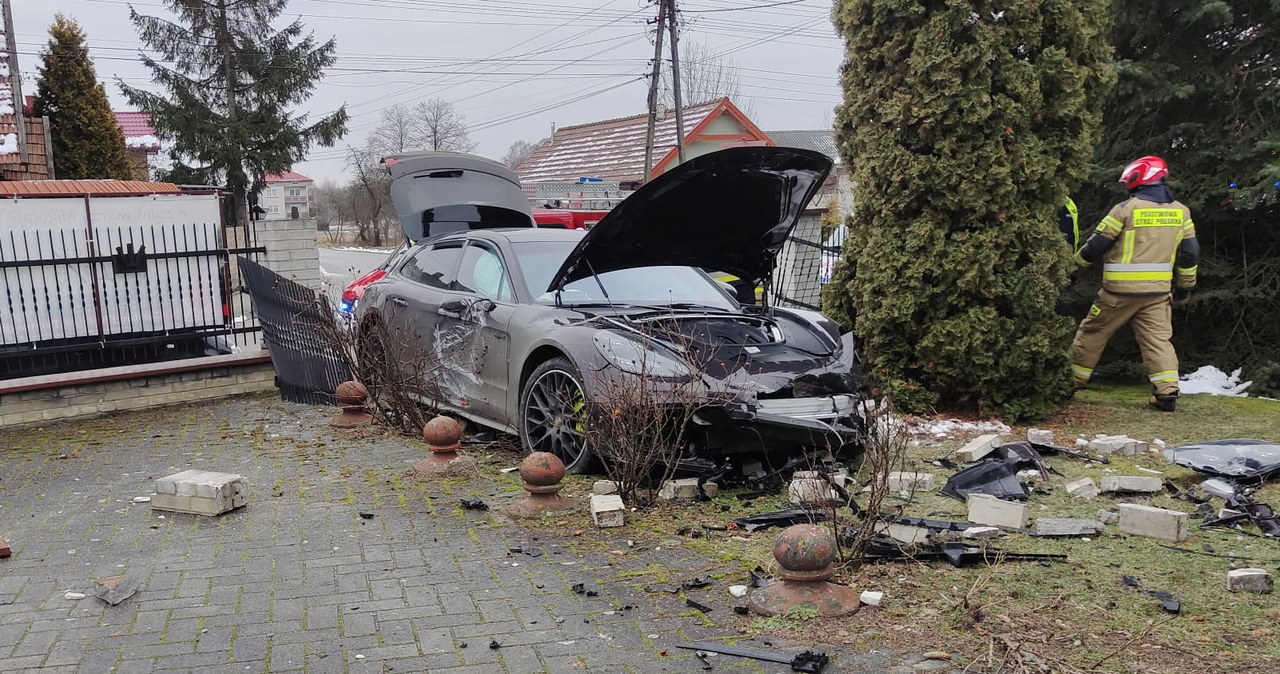 Proboszcz raczej nie był zadowolony... / Fot: Straż pożarna /