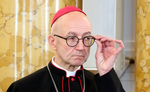 Proboszcz uderzył siekierą i podpalił. Archidiecezja Warszawska zabiera głos
