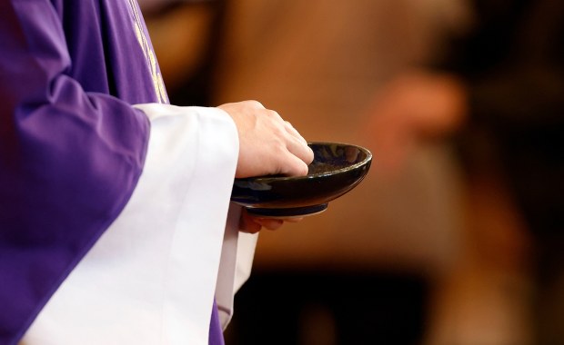 Proboszcz z parafii w Łomży usłyszał zarzuty. "Przestępstwo ze sfery obyczajowej"