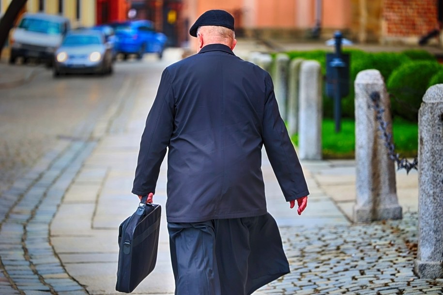 Proboszcz został oskarżony. Krzysztof P. przywłaszczył fortunę parafii? /Shutterstock