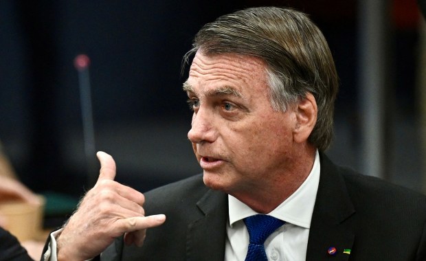 Próbował uwolnić się przy pomocy lutownicy. Szczegóły planu ucieczki byłego prezydenta