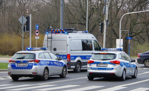 Próbował zaciągnąć 11-latka do auta. Policja prosi o pomoc