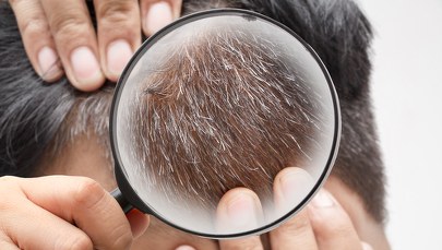 Proces siwienia włosów być może da się odwrócić