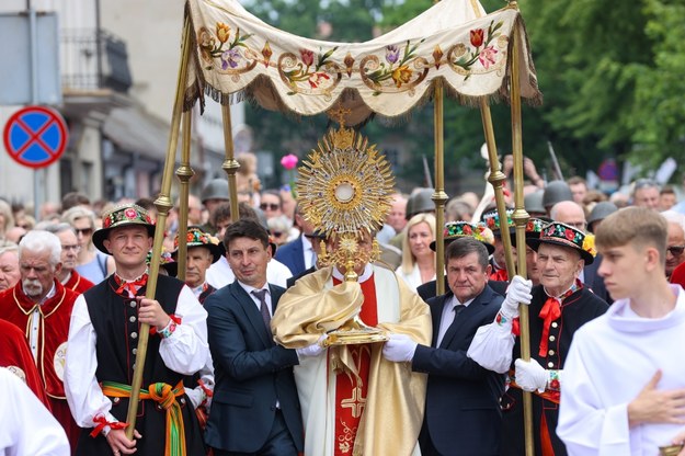 Procesja Bożego Ciała w Łowiczu /Marian Zubrzycki /PAP