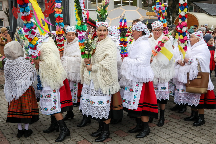 Procesja Niedzieli Palmowej w Myszyńcu / 	Artur Reszko    /PAP