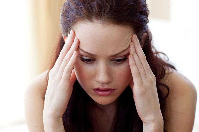 Próchnica może powodować ból głowy /123RF/PICSEL