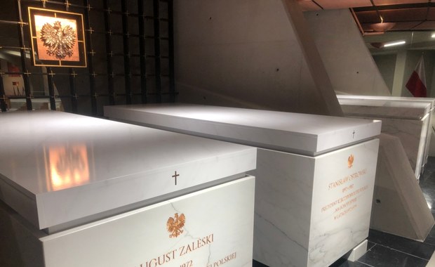 Prochy prezydentów RP na uchodźstwie złożono w mauzoleum w Warszawie
