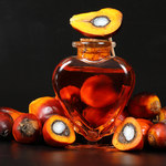 ​Producenci kosmetyków i słodyczy przestawiają się na olej palmowy z nieszkodliwych dla środowiska upraw
