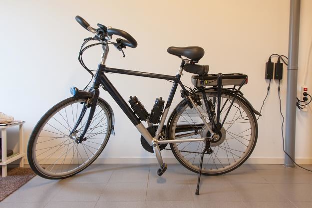 Producenci rowerów wypuszczają na rynek ich elektryczną wersję /&copy;123RF/PICSEL