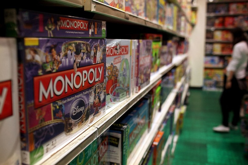 Producent Monopoly, firma Hasbro, zapowiedział zwolnienie 1100 pracowników /SPENCER PLATT / GETTY IMAGES NORTH AMERICA / GETTY IMAGES VIA AFP /