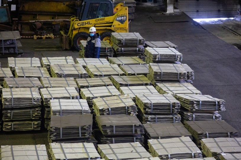Produkcja niklu w jednej z rosyjskich fabryk /Getty Images