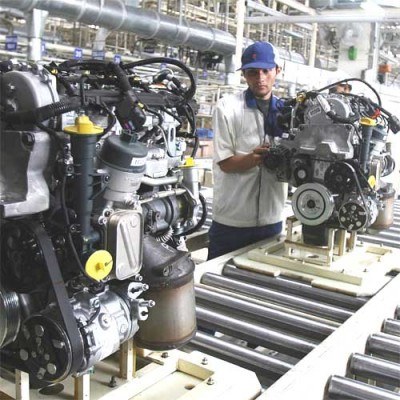 Produkcja przemysłowa w grudniu 2009 roku wzrosła o 7,4 proc. rok do roku /AFP