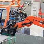Produkcja samochodu, czyli współpraca człowieka i robota