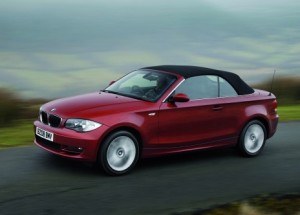 Produkowana w latach 2007-2014 seria 1 Convertible (typoszereg E88) znalazła na całym świecie ponad 130 tys. nabywców. Auto kontynuuje tradycje... /BMW