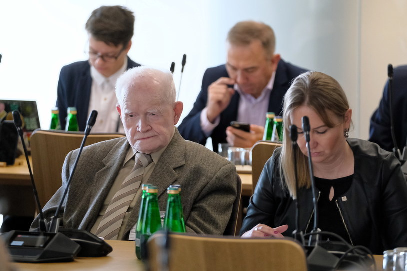 Prof. Adam Strzembosz podczas wspólnego posiedzenia senackich komisji /Mateusz Marek /PAP