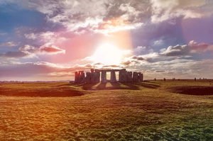 Prof. Katarzyna Siuzdak: Legendarny krąg Stonehenge to... kalendarz słoneczny? Nowe odkrycie badaczy!