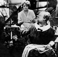 Prof. Raat (Emil Jannings) i Lola Lola (Marlena Dietrich) w filmie Błękitny anioł, reż. Josef von Sternberg, 1930 r. /Encyklopedia Internautica