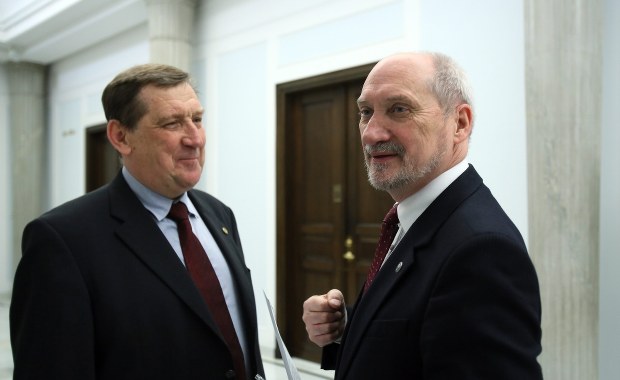 Prof. Rońda wygrał w sądzie z rektorem AGH. Sprawa dotyczyła jego "smoleńskiego blefu"