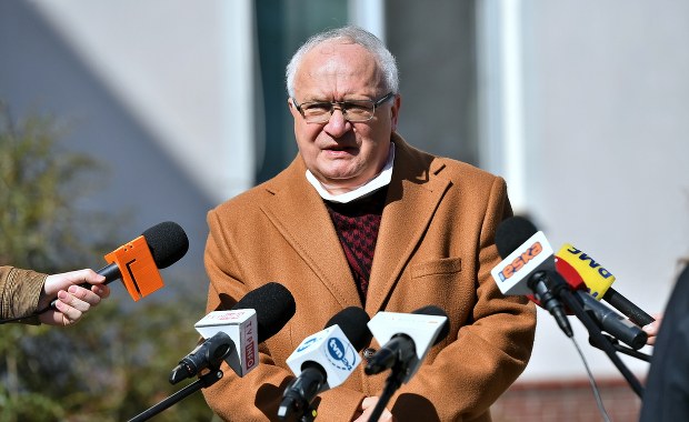 Prof. Simon: Antyszczepionkowcy grozili mi karą śmierci