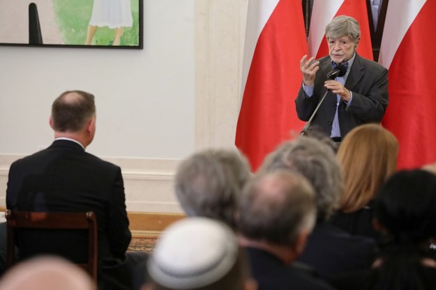 Prof. Szewach Weiss w trakcie świąteczno-noworocznego spotkania prezydenta Andrzeja Dudy (na zdjęciu tyłem) z przedstawicielami społeczności żydowskiej w Polsce / 	Tomasz Gzell    /PAP