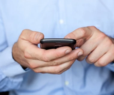 Prognoza emerytury w telefonie? "Po prostu dodamy do mObywatela"