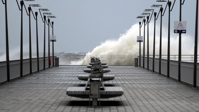 Prognoza pogody na wtorek: Silny wiatr i opady śniegu z deszczem