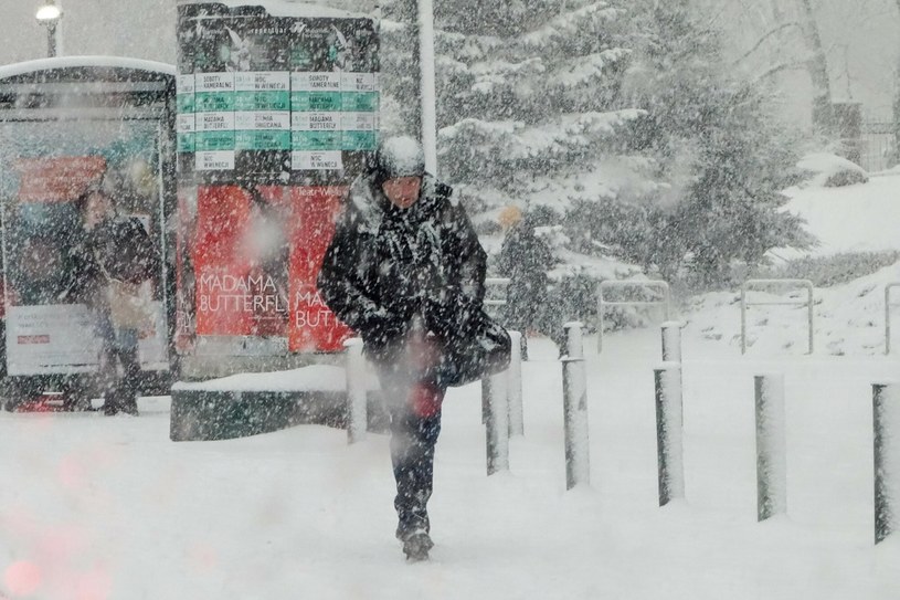 Prognoza pogody. Polskę czeka potężny atak zimy. Śnieżyca zaatakuje na dniach /Piotr Kamionka/REPORTER /East News