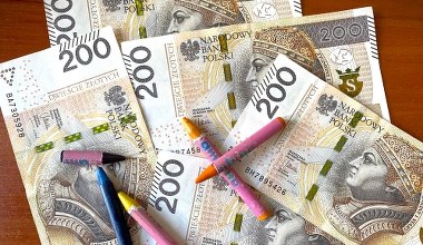 Program 500 plus po 10 latach. Tyle zaoszczędziła polska rodzina