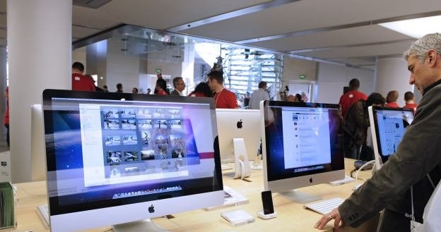 Programy Apple posiadają największą liczbę znanych publicznie luk /AFP