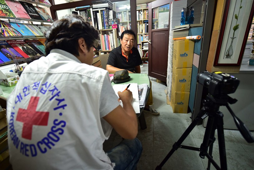 Projekt koordynuje Czerwony Krzyż /JUNG YEON-JE /AFP
