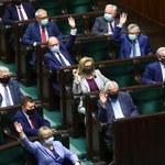 Projekt likwidujący OFE trafi do komisji. Burzliwa debata w Sejmie