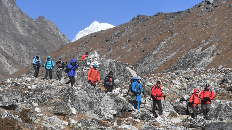 Na Mount Everest będzie tłoczno. Rekordowa liczba zezwoleń na wejście