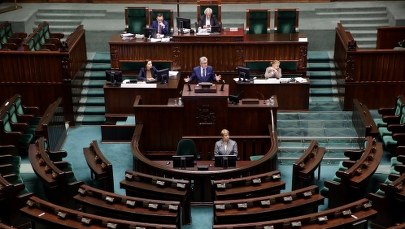 Projekt ustawy ws. statusu sędziów Trybunału Konstytucyjnego odesłany do komisji 