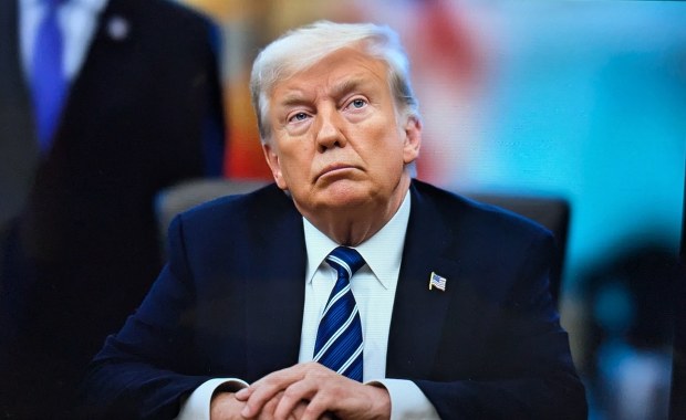 ​"Projekt Wolność" wstrzymany. USA zawieszają operację w cieśninie Ormuz