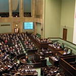 Projekt zmian w konstytucji bez zapisów dot. wejścia Polski do strefy euro