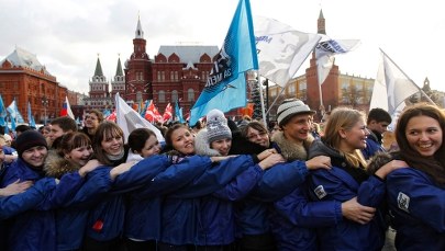 Prokremlowska młodzieżówka świętuje zwycięstwo Jednej Rosji