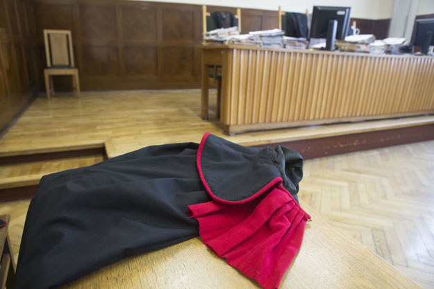 Prokurator będzie musiał udowodnić winę oskarżonego. To zbyt wiele na możliwości oskarżycieli? /Marian Zubrzycki /Agencja FORUM