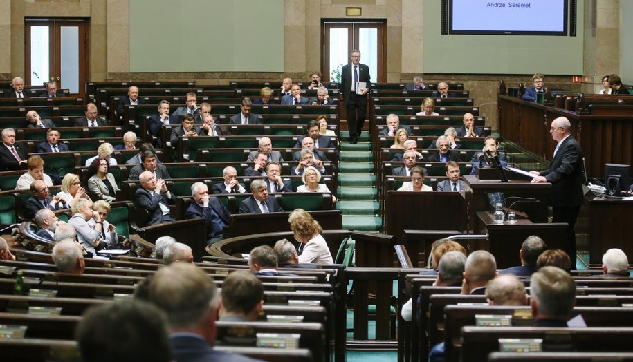 Prokurator generalny Andrzej Seremet przedstawia posłom informacje nt. wycieku akt ze sprawy podsłuchowej /Paweł Supernak /PAP