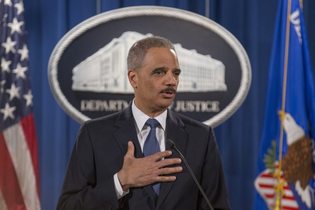 Prokurator generalny USA Eric Holder /MICHAEL REYNOLDS    /PAP/EPA