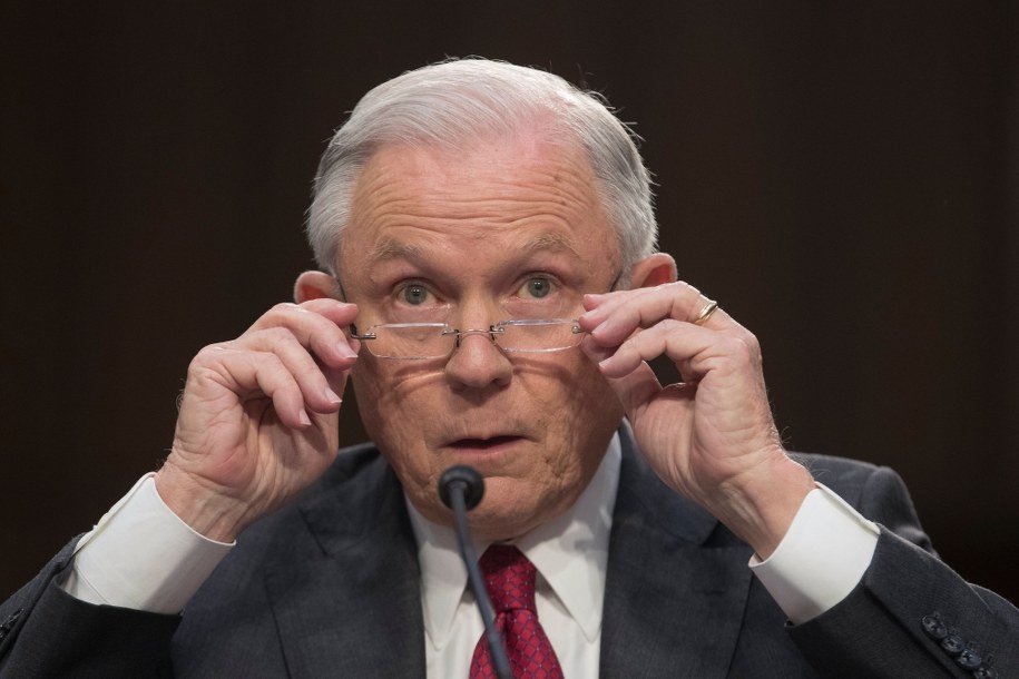 Prokurator generalny USA Jeff Sessions /MICHAEL REYNOLDS    /PAP/EPA